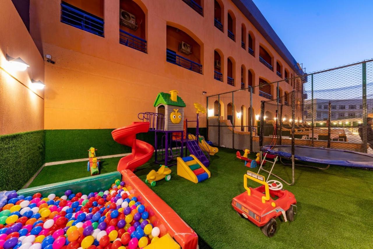 Royal Day Plaza Hotel 6th of October City Exterior foto